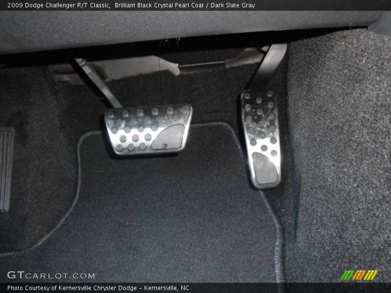 Brilliant Black Crystal Pearl Coat / Dark Slate Gray 2009 Dodge Challenger R/T Classic