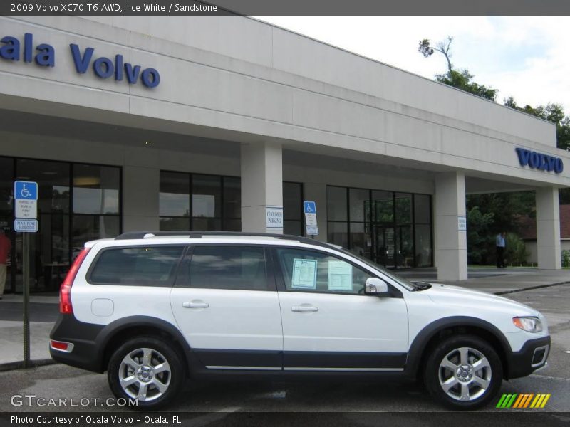 Ice White / Sandstone 2009 Volvo XC70 T6 AWD