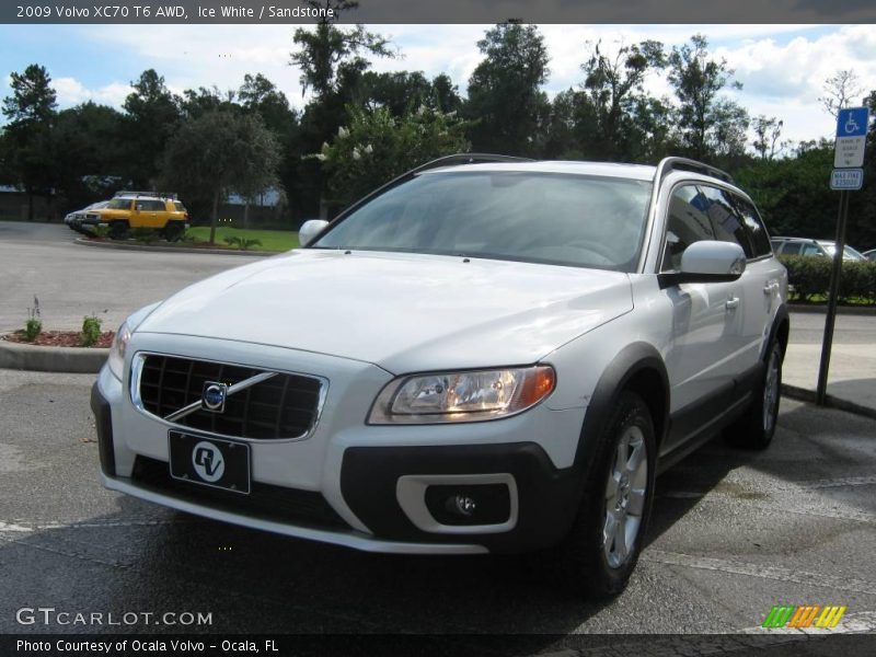 Ice White / Sandstone 2009 Volvo XC70 T6 AWD