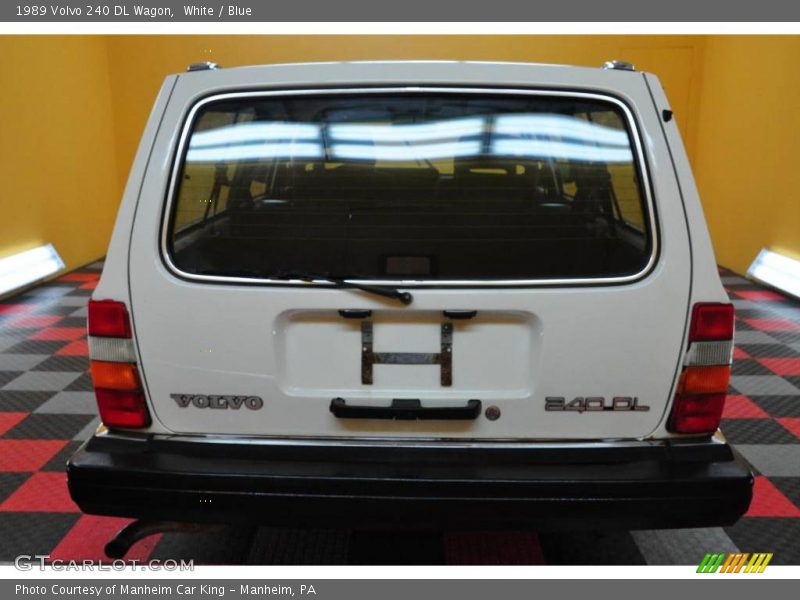 White / Blue 1989 Volvo 240 DL Wagon