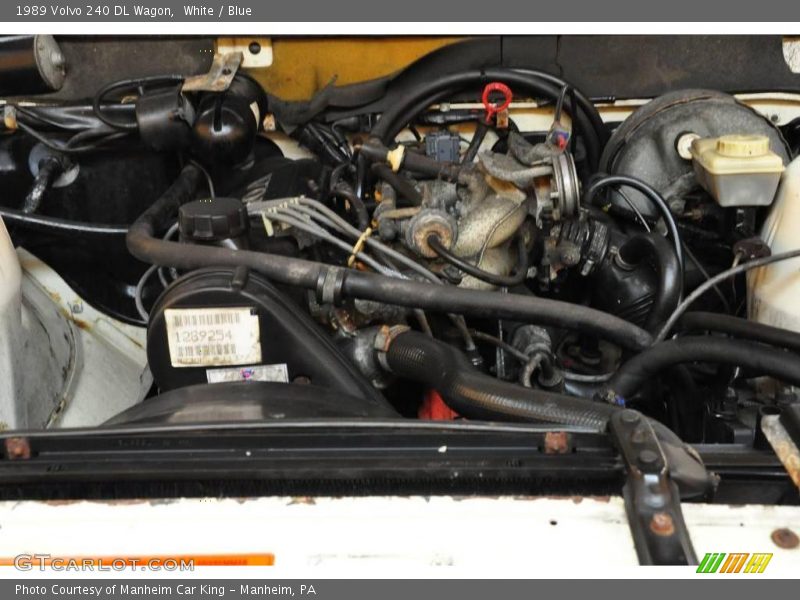 White / Blue 1989 Volvo 240 DL Wagon
