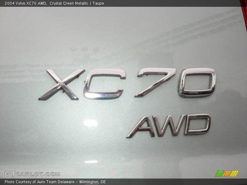 Crystal Green Metallic / Taupe 2004 Volvo XC70 AWD