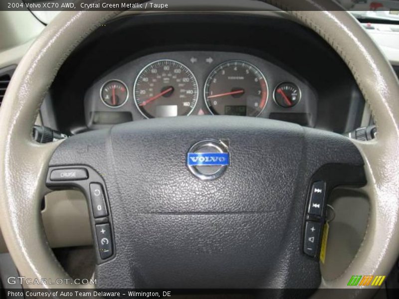 Crystal Green Metallic / Taupe 2004 Volvo XC70 AWD