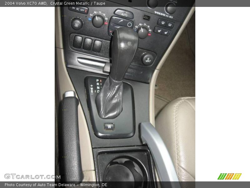 Crystal Green Metallic / Taupe 2004 Volvo XC70 AWD