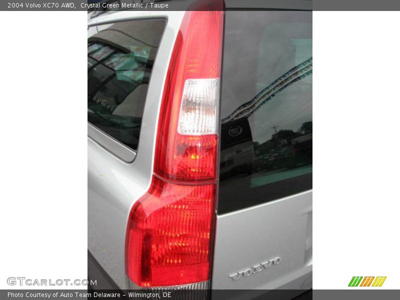 Crystal Green Metallic / Taupe 2004 Volvo XC70 AWD
