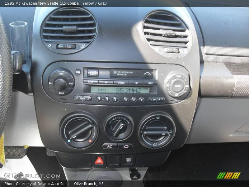 Yellow / Gray 1999 Volkswagen New Beetle GLS Coupe