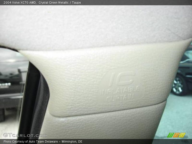 Crystal Green Metallic / Taupe 2004 Volvo XC70 AWD