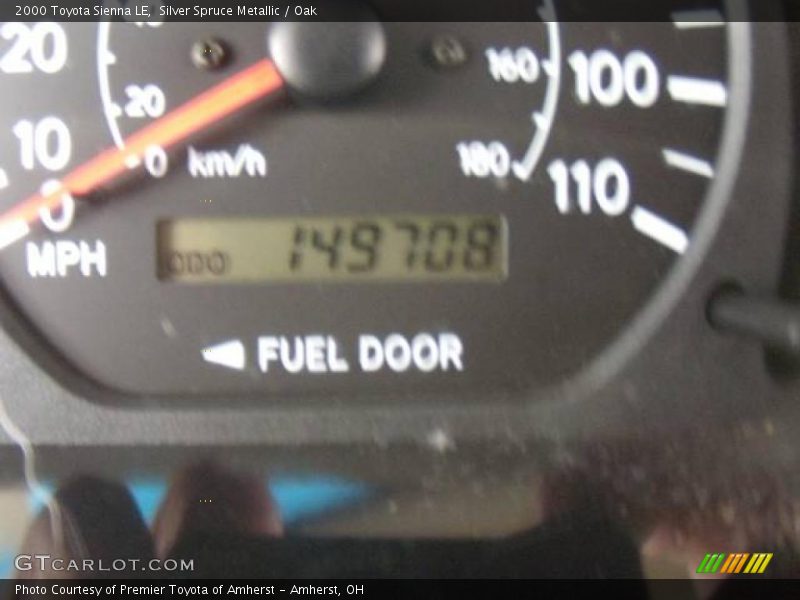 Silver Spruce Metallic / Oak 2000 Toyota Sienna LE