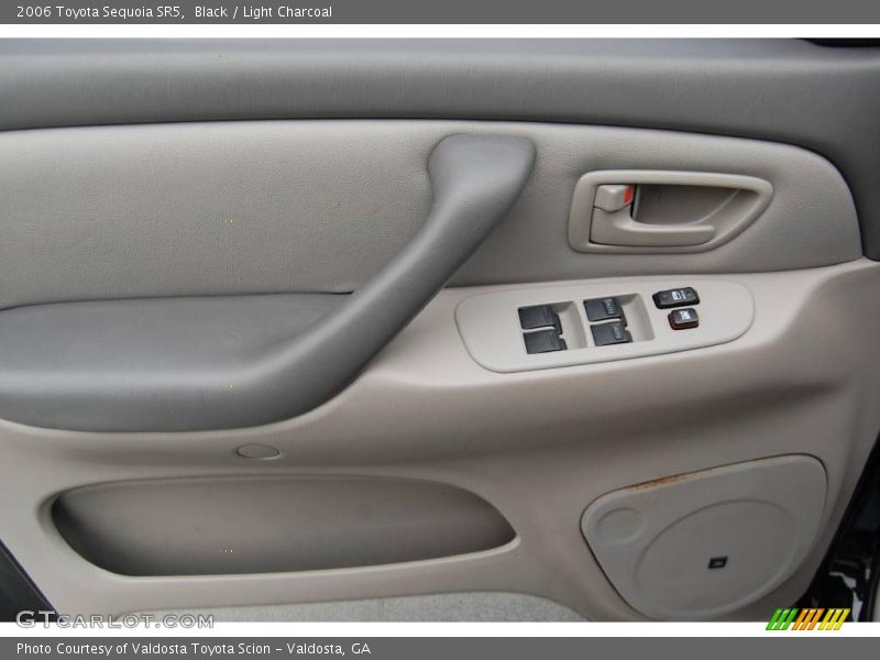 Black / Light Charcoal 2006 Toyota Sequoia SR5