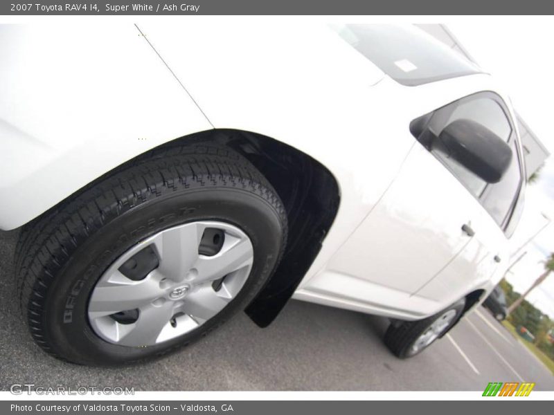 Super White / Ash Gray 2007 Toyota RAV4 I4
