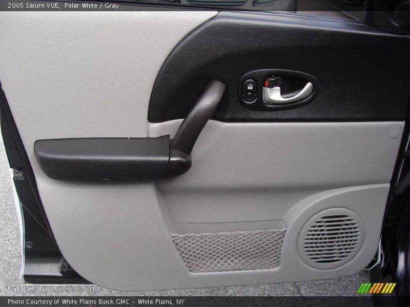 Polar White / Gray 2005 Saturn VUE