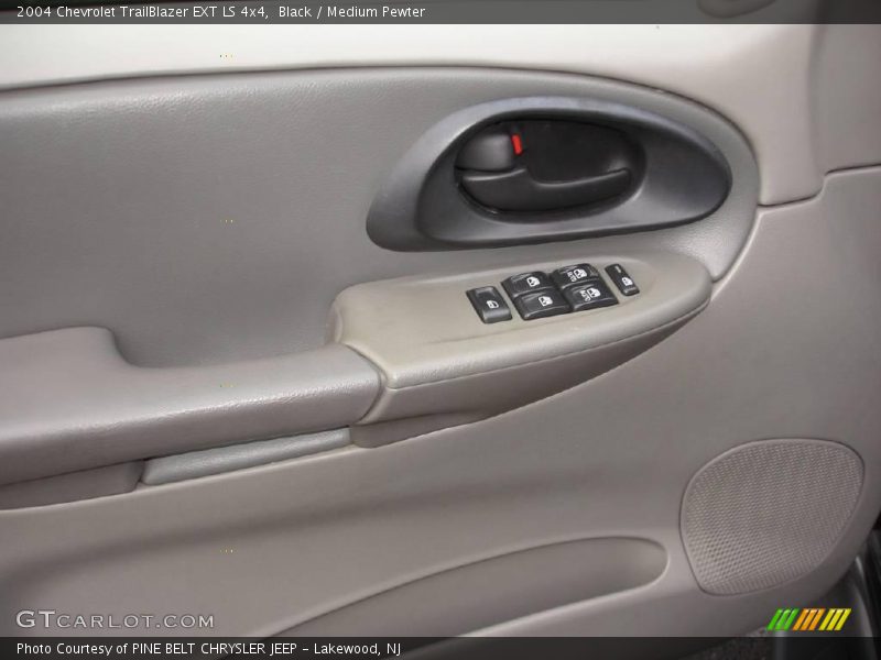 Black / Medium Pewter 2004 Chevrolet TrailBlazer EXT LS 4x4