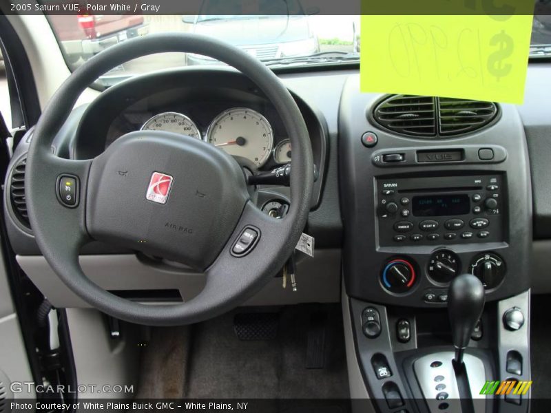 Polar White / Gray 2005 Saturn VUE