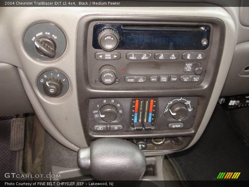 Black / Medium Pewter 2004 Chevrolet TrailBlazer EXT LS 4x4