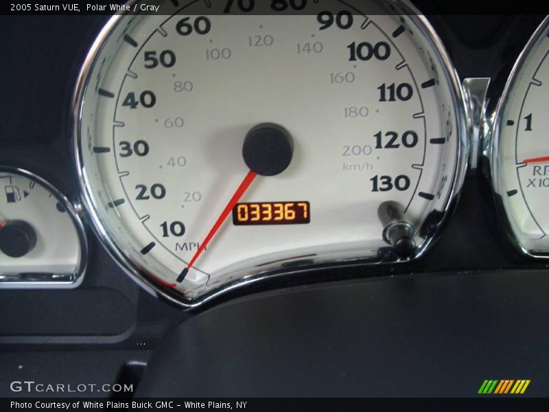 Polar White / Gray 2005 Saturn VUE