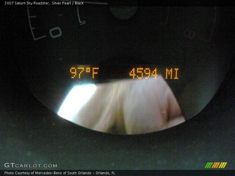 Silver Pearl / Black 2007 Saturn Sky Roadster