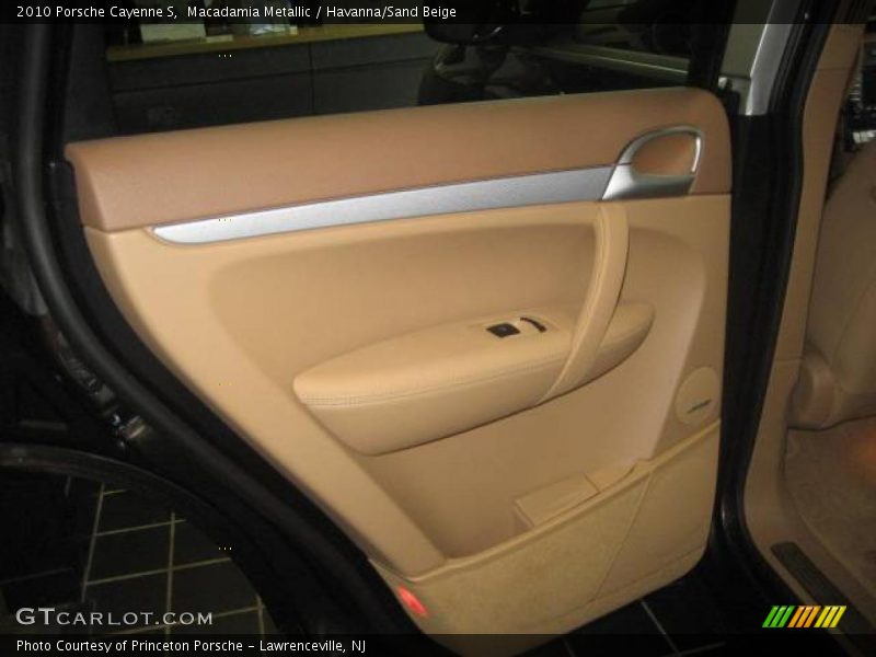 Macadamia Metallic / Havanna/Sand Beige 2010 Porsche Cayenne S