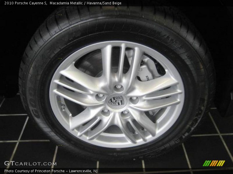 Macadamia Metallic / Havanna/Sand Beige 2010 Porsche Cayenne S