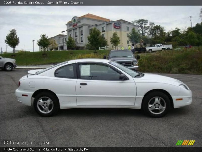 Summit White / Graphite 2005 Pontiac Sunfire Coupe