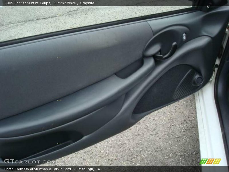 Summit White / Graphite 2005 Pontiac Sunfire Coupe