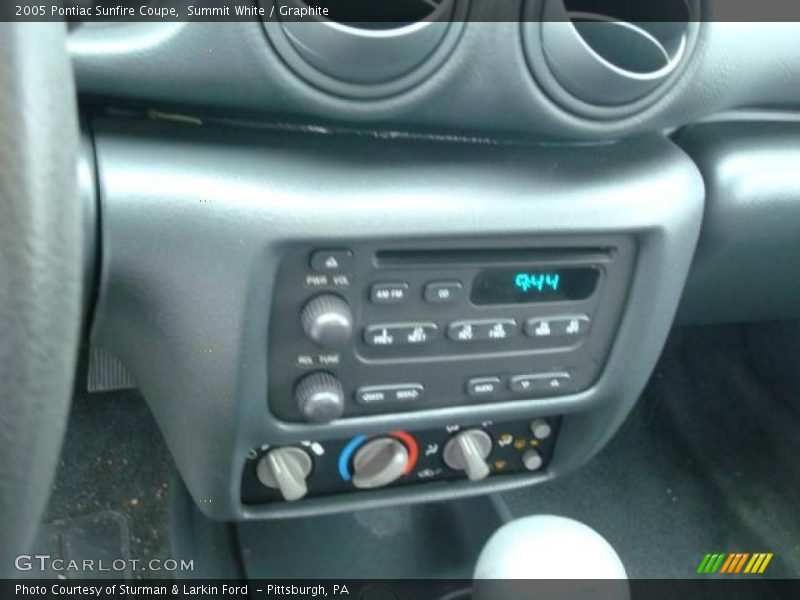 Summit White / Graphite 2005 Pontiac Sunfire Coupe