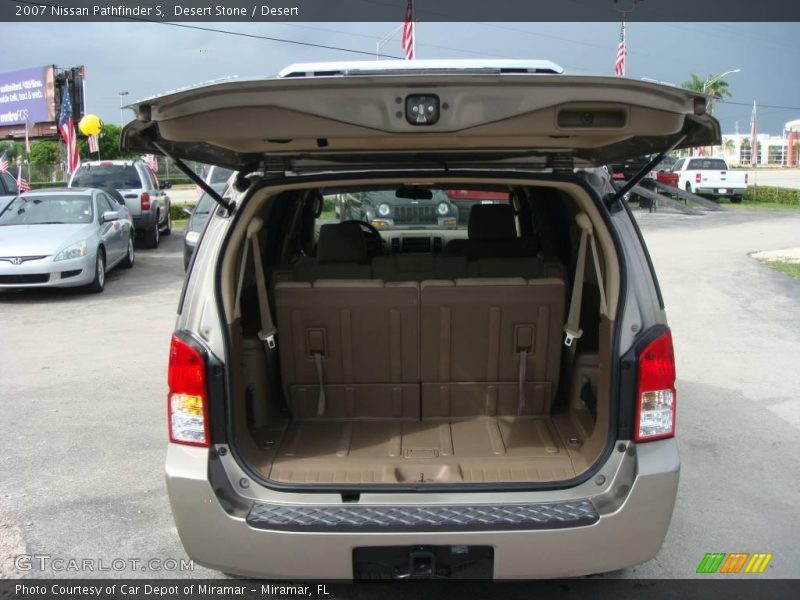 Desert Stone / Desert 2007 Nissan Pathfinder S