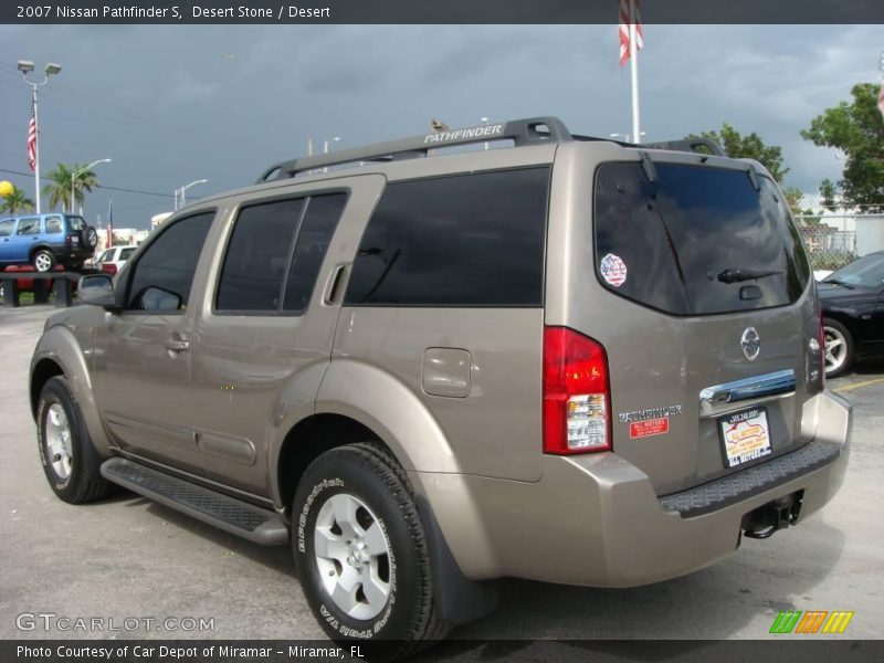 Desert Stone / Desert 2007 Nissan Pathfinder S