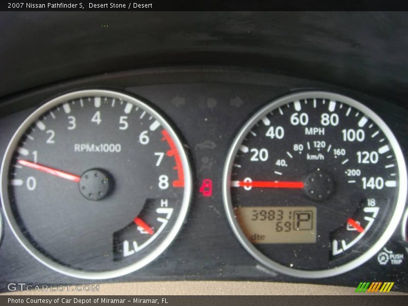 Desert Stone / Desert 2007 Nissan Pathfinder S