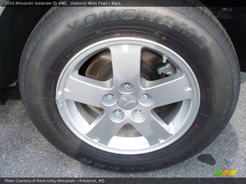 Diamond White Pearl / Black 2009 Mitsubishi Outlander ES 4WD