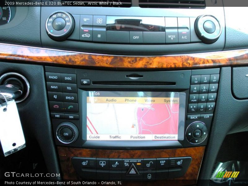 Arctic White / Black 2009 Mercedes-Benz E 320 BlueTEC Sedan