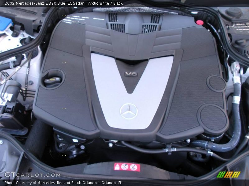 Arctic White / Black 2009 Mercedes-Benz E 320 BlueTEC Sedan