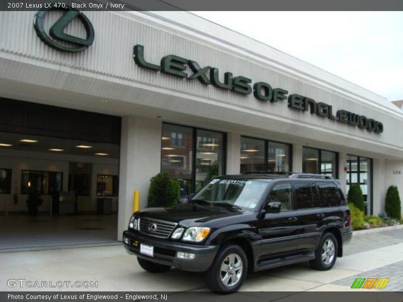 Black Onyx / Ivory 2007 Lexus LX 470