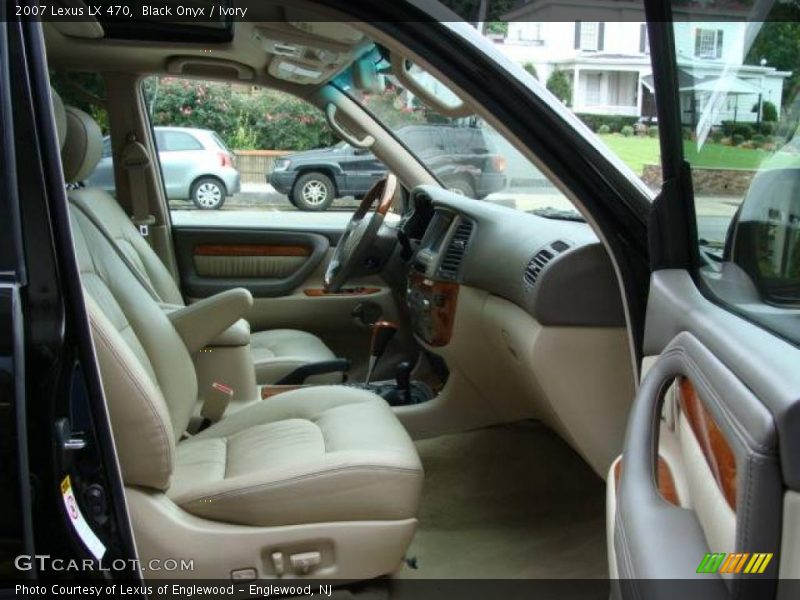 Black Onyx / Ivory 2007 Lexus LX 470