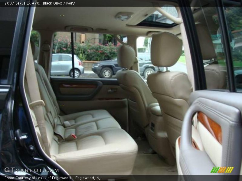 Black Onyx / Ivory 2007 Lexus LX 470