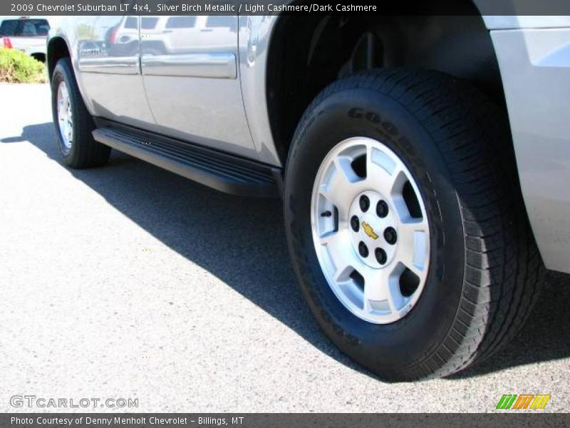 Silver Birch Metallic / Light Cashmere/Dark Cashmere 2009 Chevrolet Suburban LT 4x4