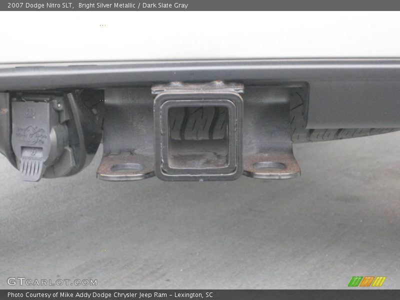 Bright Silver Metallic / Dark Slate Gray 2007 Dodge Nitro SLT