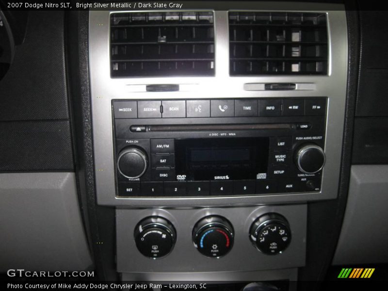 Bright Silver Metallic / Dark Slate Gray 2007 Dodge Nitro SLT