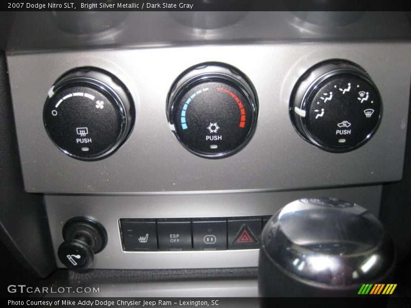 Bright Silver Metallic / Dark Slate Gray 2007 Dodge Nitro SLT