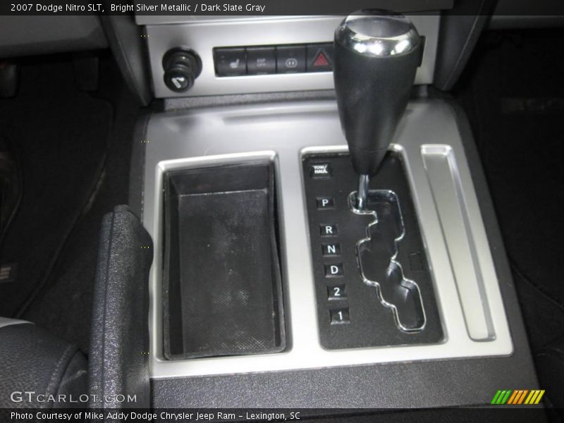 Bright Silver Metallic / Dark Slate Gray 2007 Dodge Nitro SLT