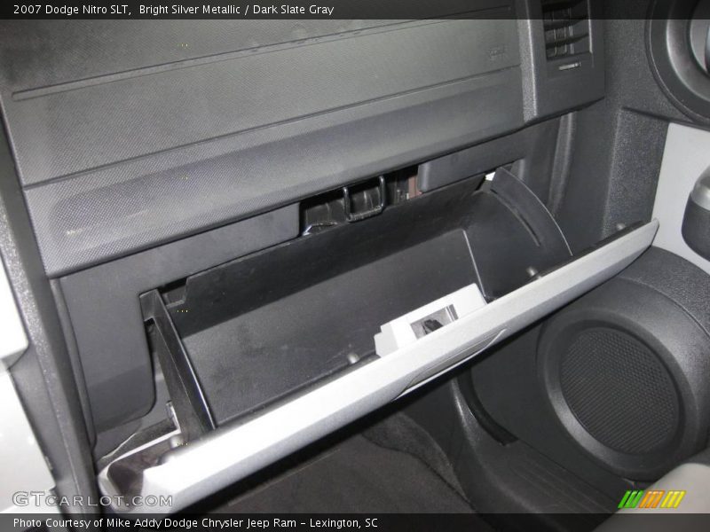 Bright Silver Metallic / Dark Slate Gray 2007 Dodge Nitro SLT