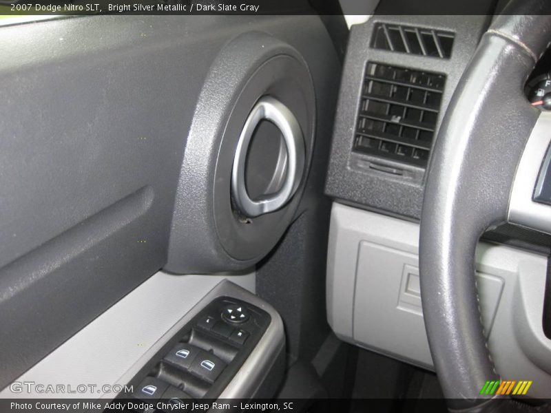 Bright Silver Metallic / Dark Slate Gray 2007 Dodge Nitro SLT