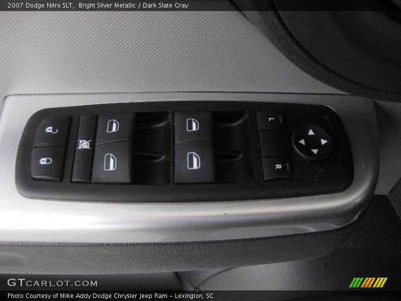 Bright Silver Metallic / Dark Slate Gray 2007 Dodge Nitro SLT