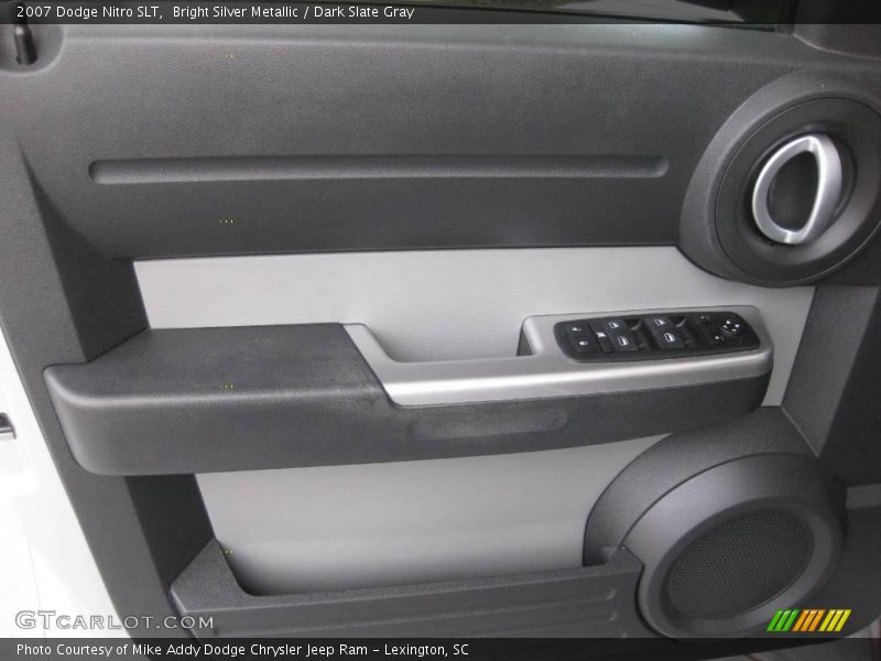 Bright Silver Metallic / Dark Slate Gray 2007 Dodge Nitro SLT