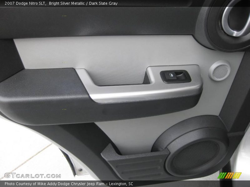 Bright Silver Metallic / Dark Slate Gray 2007 Dodge Nitro SLT