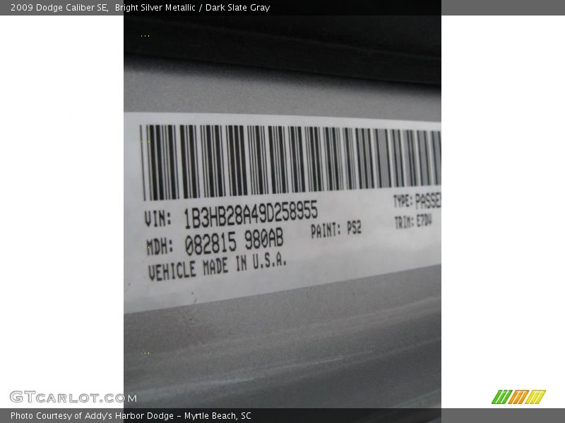 Bright Silver Metallic / Dark Slate Gray 2009 Dodge Caliber SE