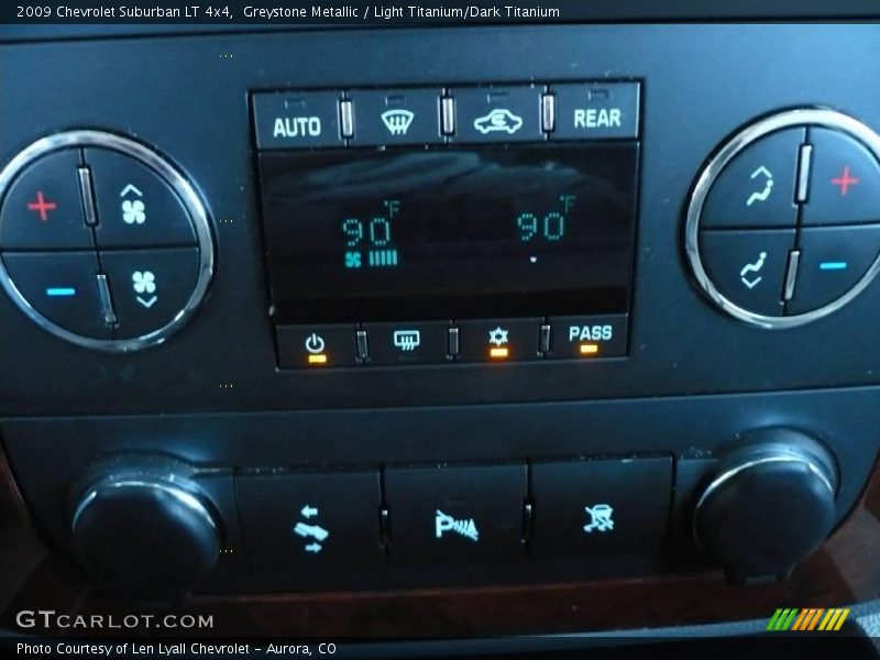 Greystone Metallic / Light Titanium/Dark Titanium 2009 Chevrolet Suburban LT 4x4