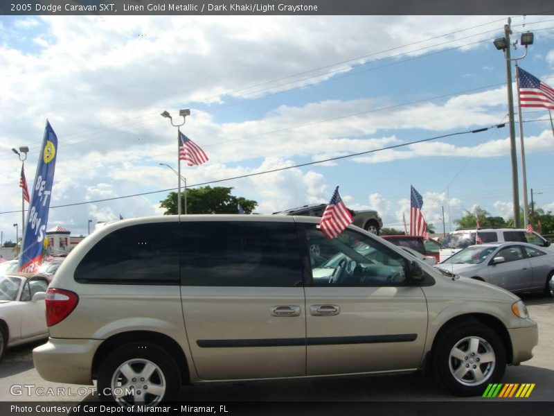 Linen Gold Metallic / Dark Khaki/Light Graystone 2005 Dodge Caravan SXT