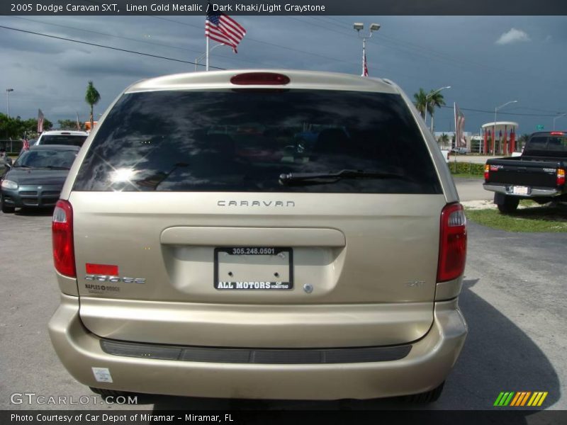 Linen Gold Metallic / Dark Khaki/Light Graystone 2005 Dodge Caravan SXT