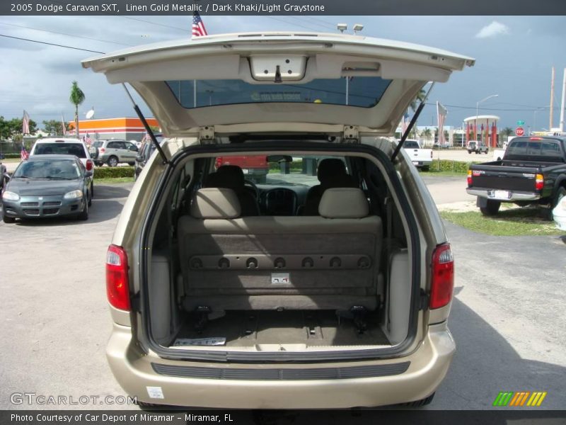Linen Gold Metallic / Dark Khaki/Light Graystone 2005 Dodge Caravan SXT