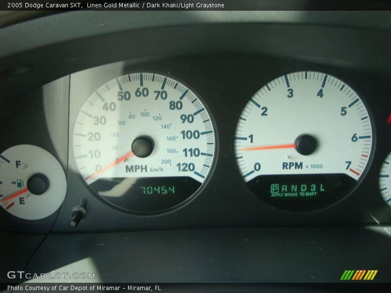Linen Gold Metallic / Dark Khaki/Light Graystone 2005 Dodge Caravan SXT